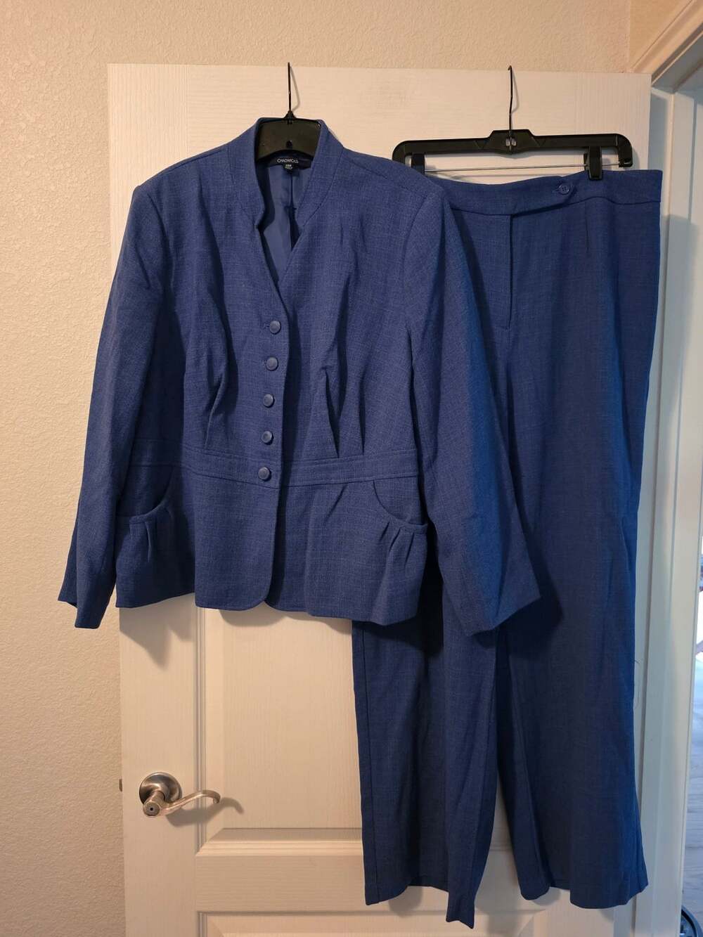 Chadwicks Blue Two-Piece Suit Jacket and Pants Set 20W